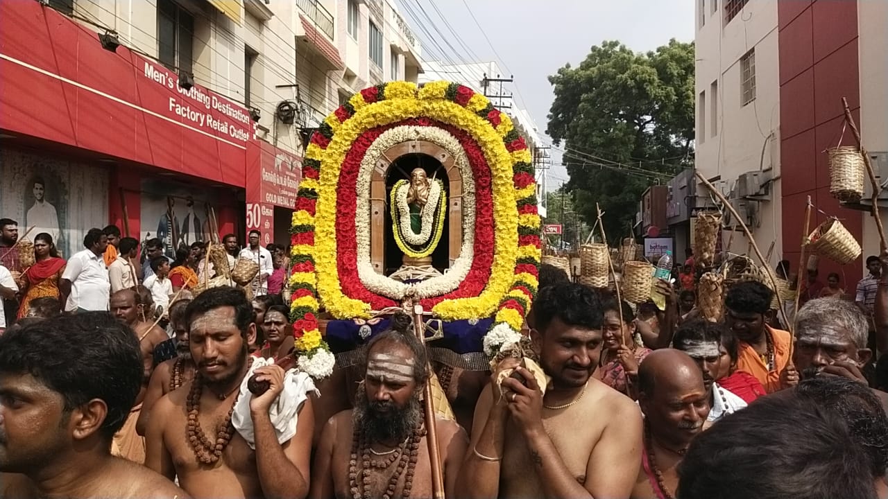 எறிபத்த நாயனார் பூக்குடலை விழா கரூரில் வெகு விமர்சையாக கொண்டாட்டம்.